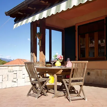 Villa Calogna Sleeps 8 *