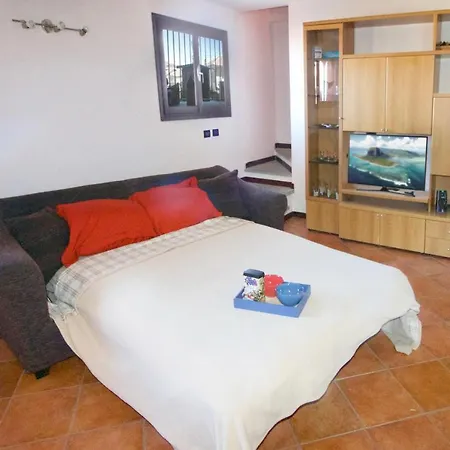 Villa Calogna Sleeps 8